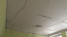 Na škole na severovýchode Slovenska mohlo dôjsť k veľkému nešťastiu. V školskom klube sa zosypal strop