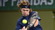 Chúlostivý problém hviezdneho tenistu. Stačilo päť hodín a prišiel by o semenník