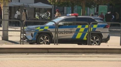 Nedostatok policajtov by mohli nahradiť vyššie právomoci pre tých mestských. Expert má jasné riešenie