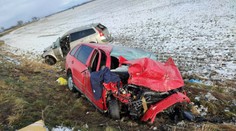 Pri Dunajskej Strede došlo k tragickej nehode. O život prišla žena, medzi zranenými je aj dieťa