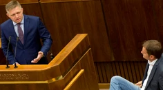 Opozícia pre energie chce odvolať Fica, odkázal, že "na divadle" sa nezúčastní