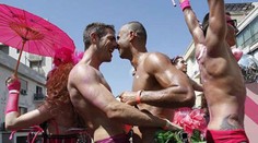 Dôrazné odporúčanie WHO: Homosexuálni muži by mali brať lieky