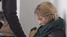 Mamička, ktorá predávala drogy s malým synom, strávi Vianoce doma