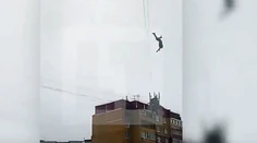 Mladý Rus neprežil pád z káblov, točili ho na video