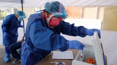 V pondelok na Slovensku odhalili 231 nových prípadov, pribudlo jedno úmrtie