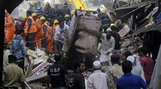 V indickom Bombaji sa zrútila budova. Sedem ľudí je mŕtvych