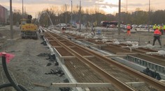 Stavba električkovej trate v Petržalke ide do finále. Plnú prevádzku chcú spustiť na jar