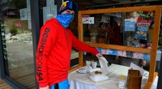 Ubytovaní hostia sa môžu od soboty stravovať v hotelových reštauráciách