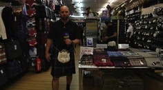 Reportér Michal Hečko si vyskúšal kilt. Budete prekvapení, ako sa v ňom cítil