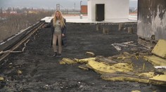 Obraz skazy. Deň po požiari bytovky v Bratislave sme sa vrátili na miesto činu