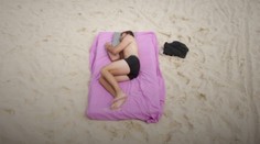 Toto sú najčastejšie polohy v spánku. Čo o nás prezrádzajú?