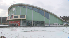 Prešovský zimný štadión stále nie je dokončený. Za predraženú rekonštrukciu pritom mestu hrozí pokuta