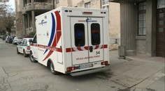 Opitý muž sotil svoju sestru. Museli ju oživovať