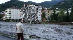 Ďalšia povodňová katastrofa: Turecko hlási desiatky obetí a bude horšie. Valí sa k nim silná cyklóna