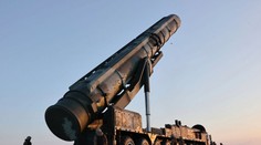 KĽDR vykonala skúšku novej medzikontinentálnej balistickej rakety. Zúčastnil sa jej aj Kim Čong-un