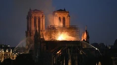 Z požiarom zničenej katedrály Notre-Dame začnú odstraňovať lešenie