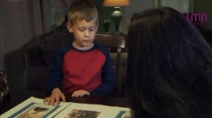 Matka tvrdí, že v jej malom Andrewovi (4) žije duch mŕtveho vojaka