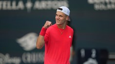 Čech si podal ruku s Messim, pre šťastie ju už neumyl. Teraz si zahrá s Djokovičom svoje prvé veľké finále