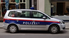 Dráma vo Viedni. Čech s dvomi mečmi napadol muža, spôsobil mu zranenia