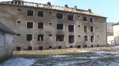 Z bytov zostalo len torzo. Dve zničené bytovky v Medzilaborciach definitívne musia zbúrať