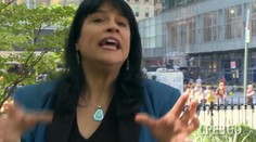 Viete povedať 11 slov za sekundu? Žena na videu áno