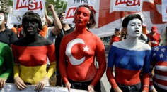 Proti summitu G20 protestovali v Buenos Aires tisíce ľudí