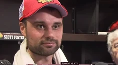 Cez deň účtovník, večer amatérsky hokejista: Brankár z pivnej ligy sa stal hviezdou zápasu v NHL