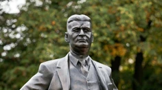 Spomienka na Tomáša Baťu: Vysoké mzdy a priemerný zisk