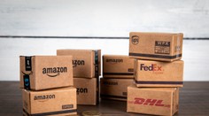 V malom obchode predávajú nikdy neprevzaté alebo nedoručené balíky z Amazonu. Niekedy sa kúpa oplatí, niekedy nie