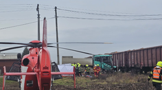 Vážna nehoda. Na železnici opäť zasahujú všetky zložky