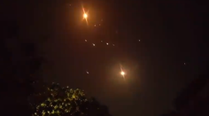 VIDEO: Izraelčania zverejnili zábery, ako zostreľujú rakety a drony nad Jeruzalemom