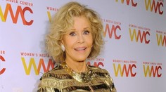 S plastikami, ale aj tak: Jane Fonda má na krku osemdesiatku a vyzerá neskutočne