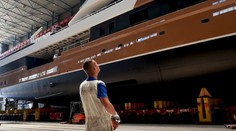 Na vodu spustili superjachtu, aká nemá vo svete páru. Pozrite si najluxusnejší ľadoborec