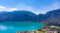 Mladá Slovenka utrpela pri potápaní na jazere v Rakúsku zranenia. Z vody sa vynorila príliš rýchlo