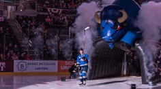 Na ceste z dovolenky zistil, že bol draftovaný do NHL. Z gratulácií mu takmer vybuchol mobil