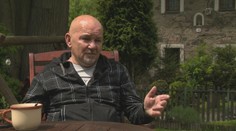 Bývalý zvárač dva roky bojuje za dôchodok. Kým jednému úradníkovi stačia doklady, inému nie