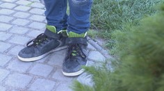 Šikana v škole: Brutálnu bitku chlapca si nahrali na mobil