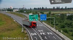 Policajti neverili vlastným očiam. To, čo predviedol vodič kamiónu na diaľnici pri Pezinku, ich vystrelilo zo sedadiel