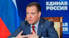Medvedev: Mier na Ukrajine bude iba za našich podmienok