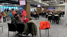 Jarné prázdniny sa blížia. Lekár Szalay rodičom radí, aby dali deti zaočkovať booster dávkou čím skôr