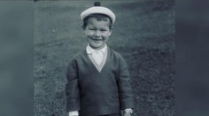 Spoznávate tohto huncúta? Dnes je z neho rocková legenda!