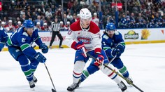 VIDEO: Vďaka asistenciám vyrovnal klubový rekord a môže stanoviť nový. Slafkovský sa blíži k jubilejnej bodovej méte