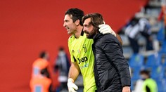 Buffon sa rozlúčil s Juventusom ziskom trofeje, vychytal triumf v Coppa Italia