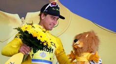 Sagan vyhral 2. etapu na TdF. Prvýkrát v kariére si obliekol žltý dres