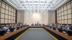 Po páde vlády je na rade rozpočet. Ak neprejde, ohrozená je pomoc s energiami aj platy lekárov