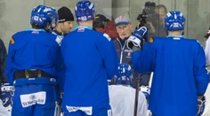 Ramsay privítal na zraze posily z NHL. Buček si od Bystričanov nenechá skákať po hlave