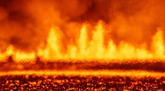 Sopka na Islande opäť chrlí lávu