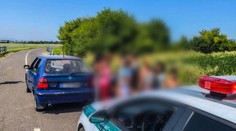 Nič nie je nemožné. Policajti na východe zastavili auto, počet ľudí vo vnútri im vyrazil dych