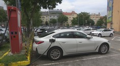 Slovákov elektromobily veľmi nezaujímajú. Jedným z dôvodov sú aj chýbajúce benefity