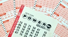 Padol rozprávkový jackpot v lotérii. Víťaz si odnáša neuveriteľnú sumu